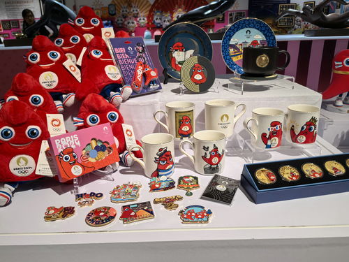 巴黎奧運(yùn)會特許商品亮相北京 奧運(yùn)文化傳播之路主題展正式開展